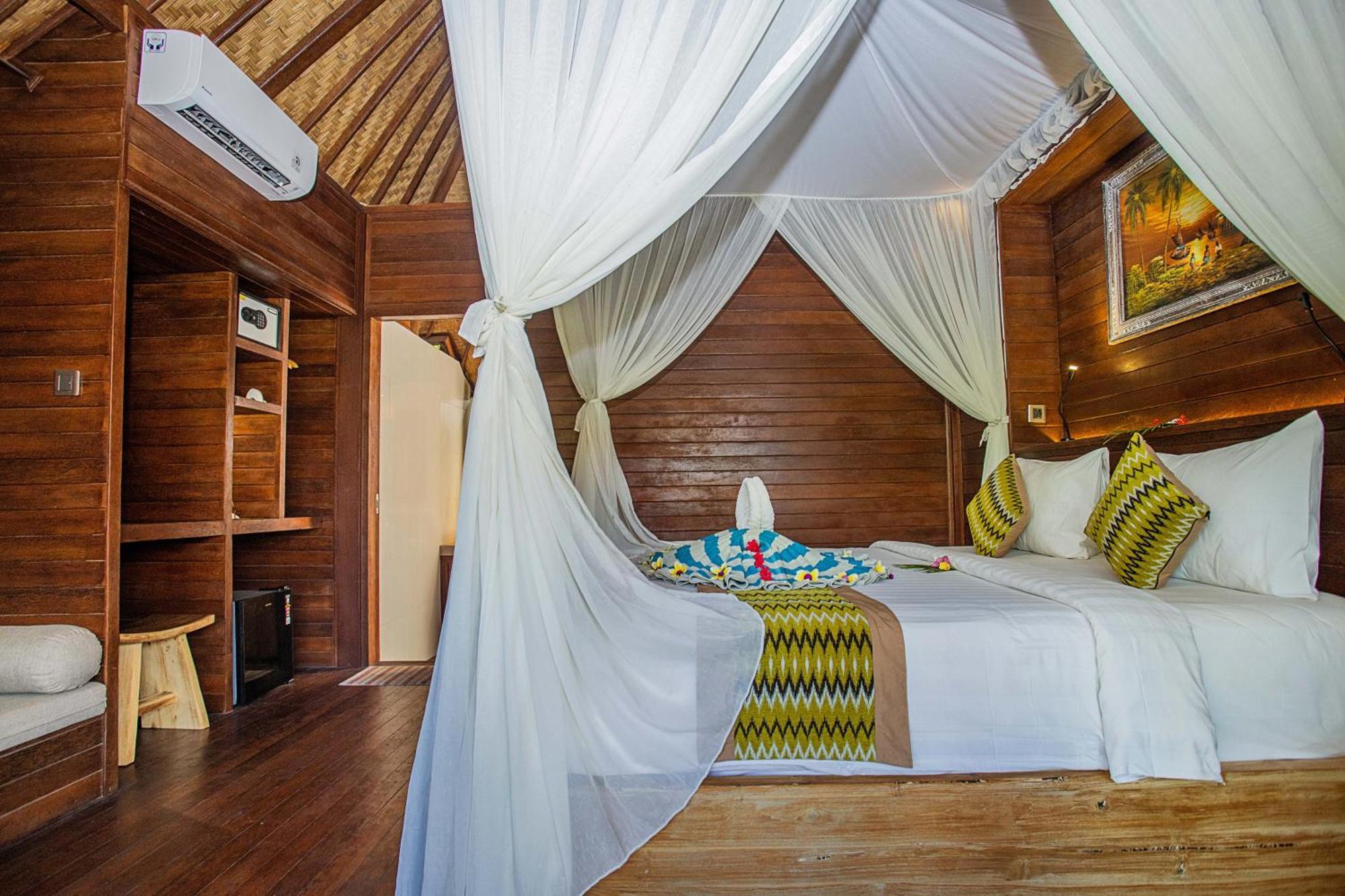 The Parnas Hotel Nusa Lembongan Exterior foto